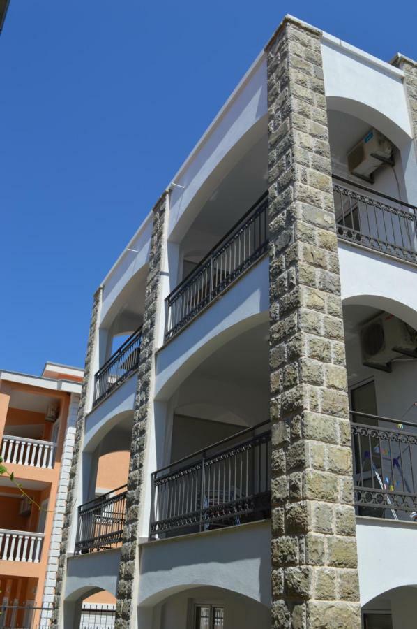 Apartment Folic Сутоморе Екстер'єр фото